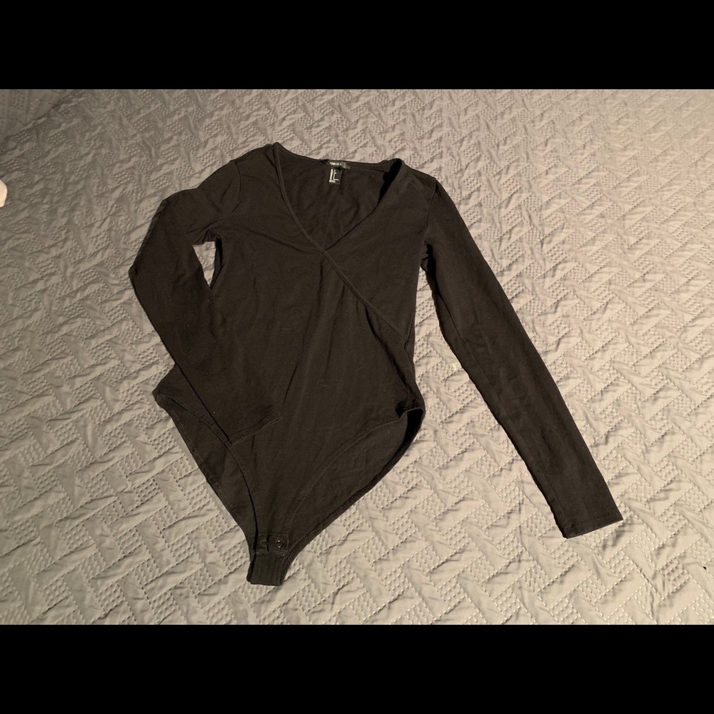 Black V-neck Forever 21 Bodysuit